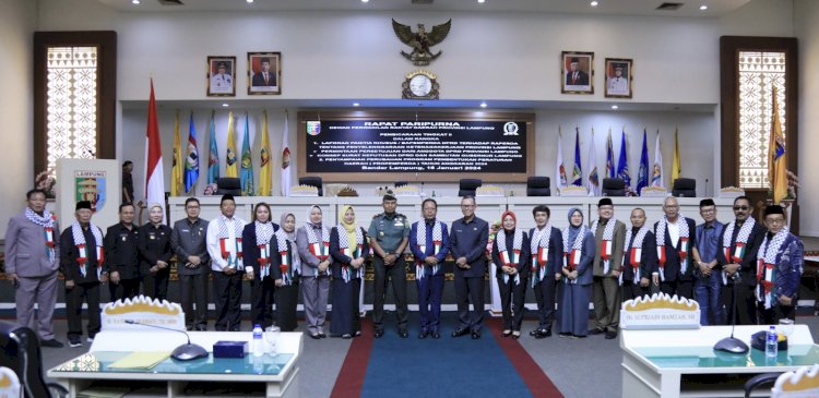 DPRD Lampung Gelar Rapat Paripurna Sambil Kenakan Syal Palestina