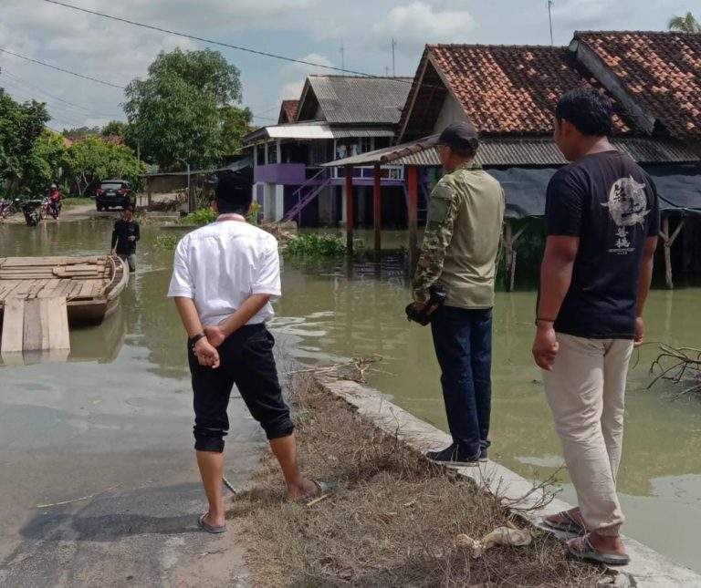 Yusnadi Inspeksi Lokasi Jembatan Kali Bungur, Desak Pembangunan Segera Dilanjutkan