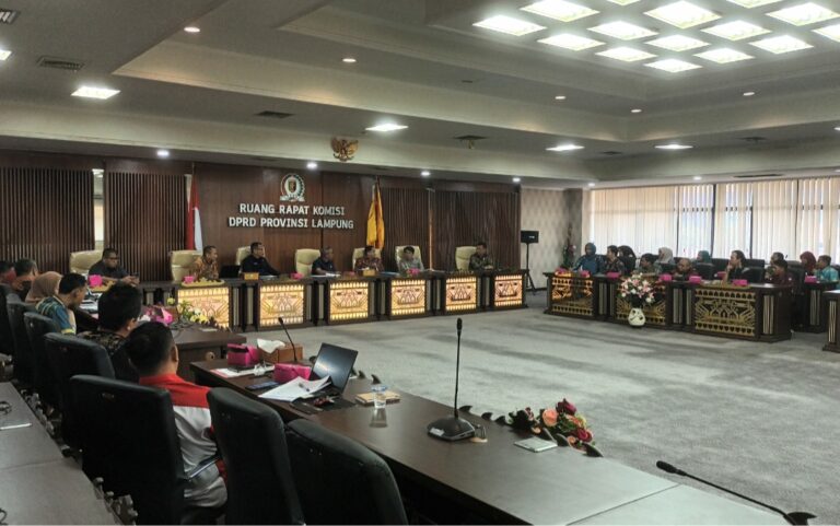 Komisi V DPRD Lampung Terima Aspirasi Aliansi Guru Non ASN